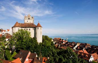 Il Castello di Meersburg e, in lontananza,il Bodensee (Lago di Costanza)