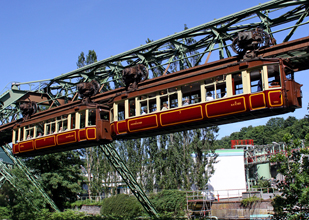 La Monorotaia di Wuppertal (WuppertalerSchwebebahn), la più antica monorotaia del mondo La Monorotaia di Wuppertal (WuppertalerSchwebebahn), la più antica monorotaia del mondo