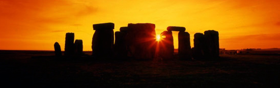 Stonehenge è situata nella Piana di Salisbury che dista circa sette chilometri dall'omonima città