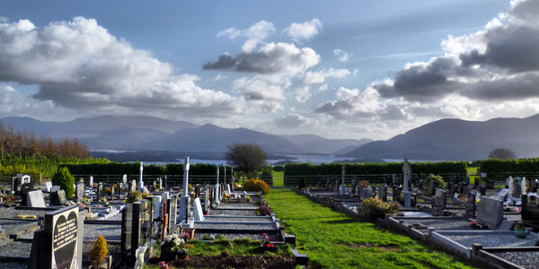  Il lago Lough visto dal cimitero di Aghadoe