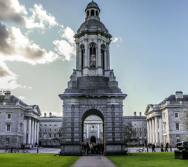  Trinity College, Dublino