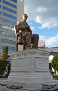 Statua di Hristo Tatarchev
