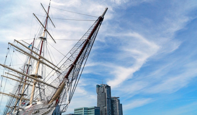 Il veliero Dar Pomorza nel porto di Gdynia