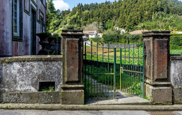 Furnas, cancello