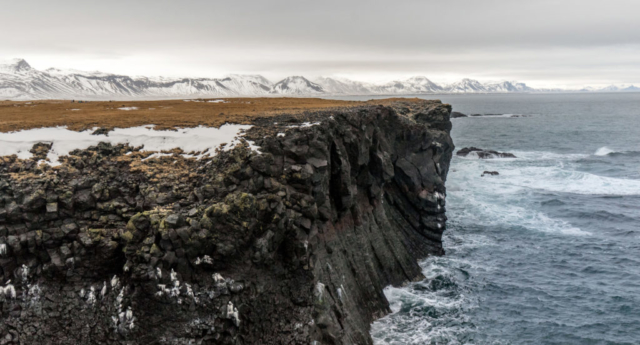 La scogliera di Vatnshellir