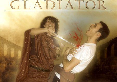 Galvanizzati dalla visione dell'ultimo Kolossal, Tiago e Francesco ne mimano le scene salienti.